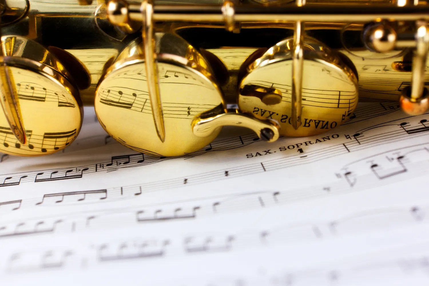 Jak transponuje saksofon?