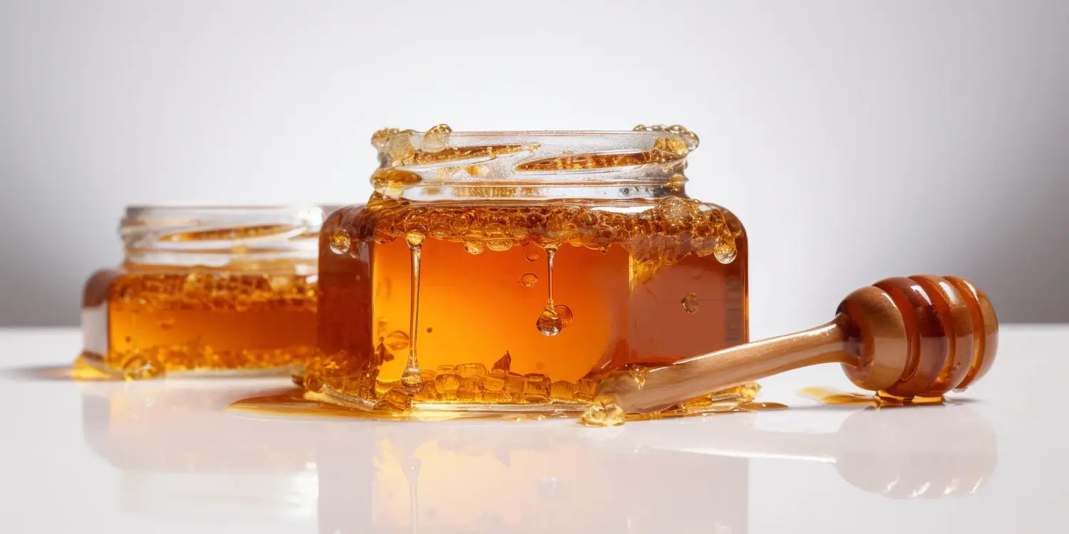 Miód nektarowo-spadziowy czy lepszy od innych miodów?