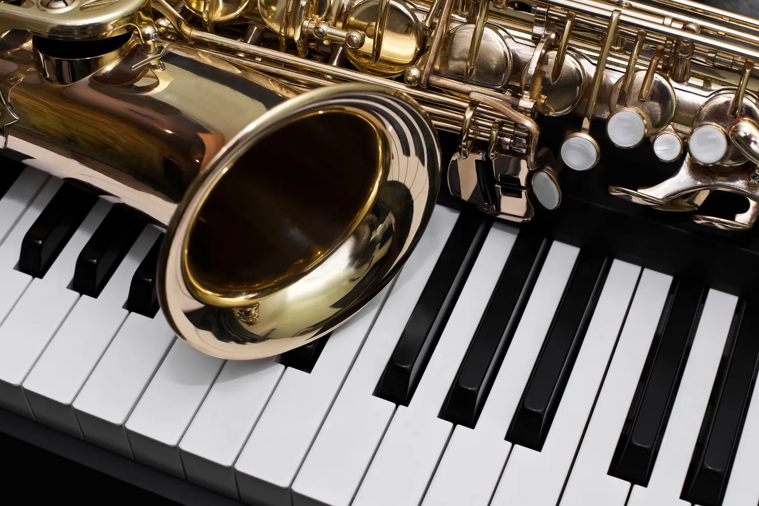 Jaki saksofon tenorowy czy altowy?