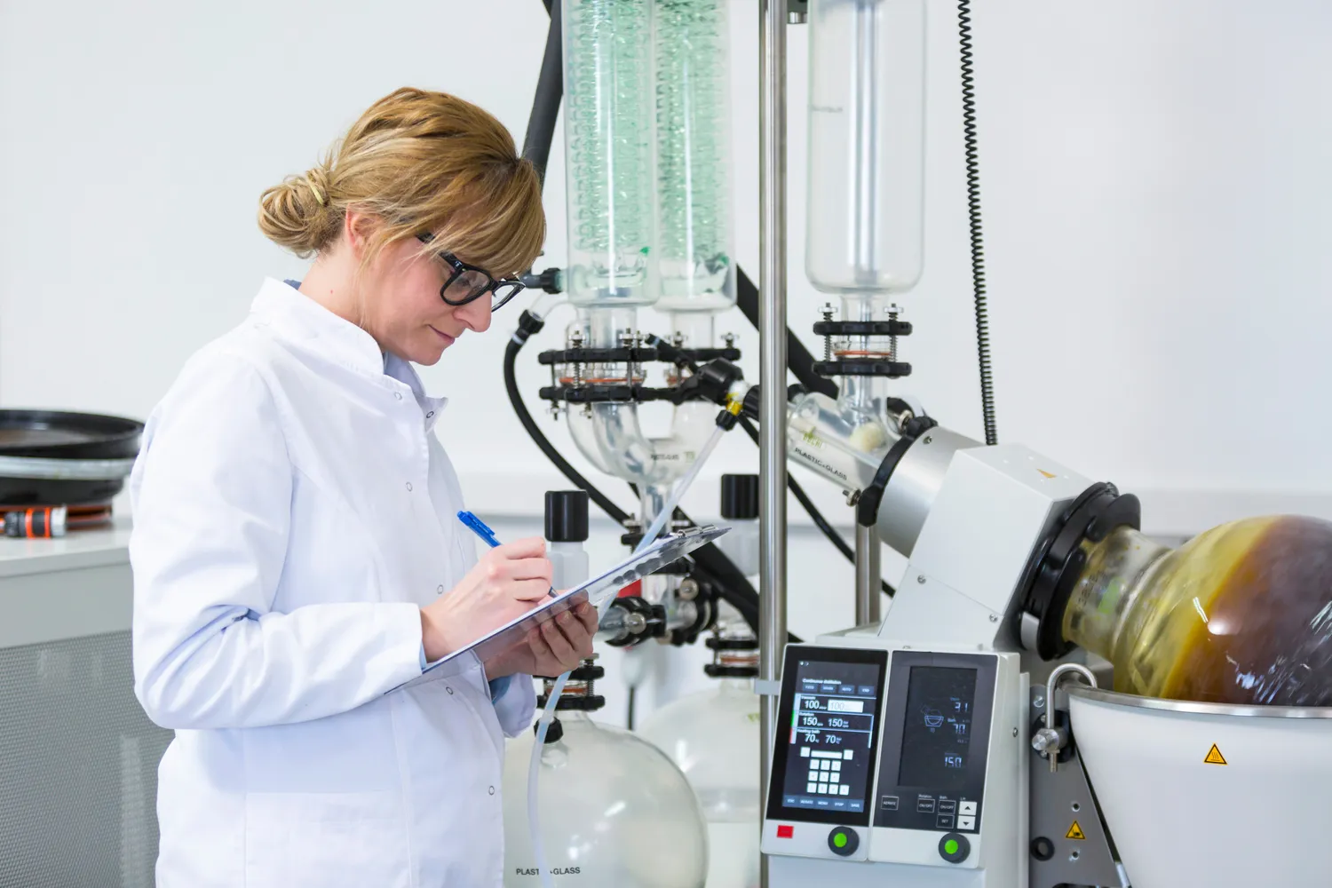 Przemysł zaawansowanych technologii co to jest?